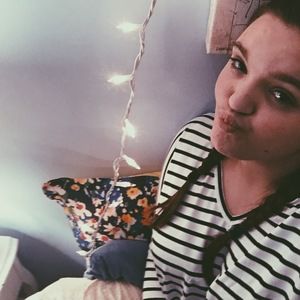 Meet your Posher, Corinne